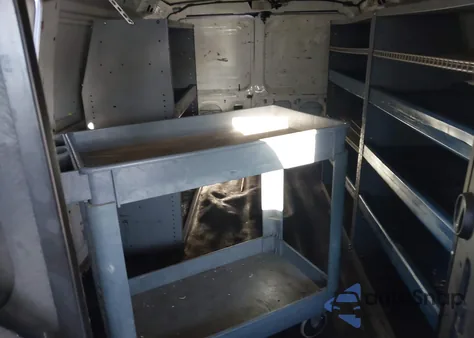 2013 Ford E-150 Commercial z USA, uszkodzony, nr VIN 1FTNE1EW7DDA61970